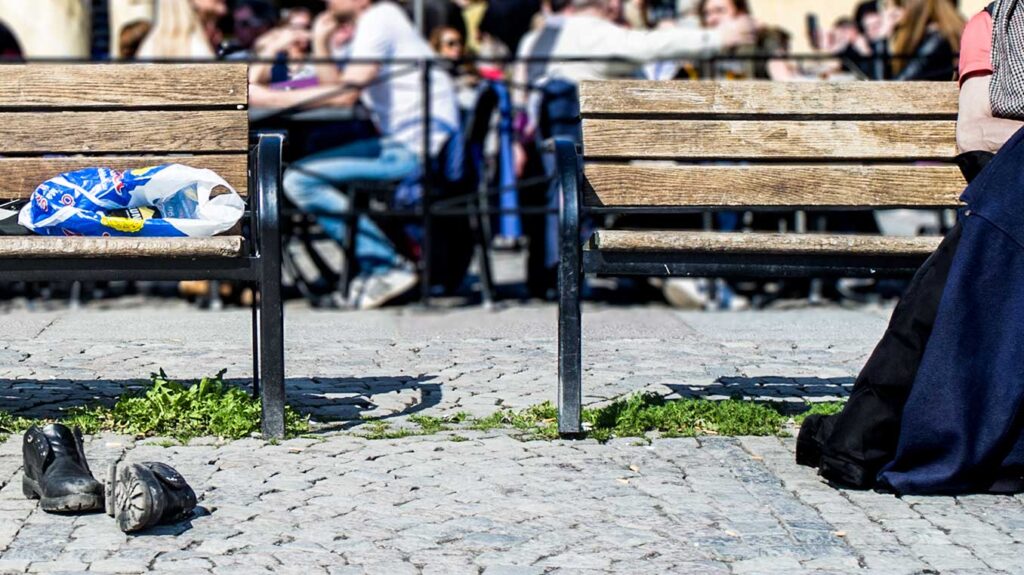 Moderaterna - partiet som hatar fattiglappar.